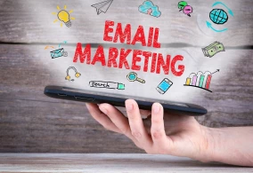 Ket. foto: Ilustrasi - Email marketing. Shutterstock.