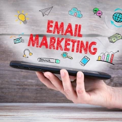 Ket. foto: Ilustrasi - E-mail marketing. Shutterstock.
